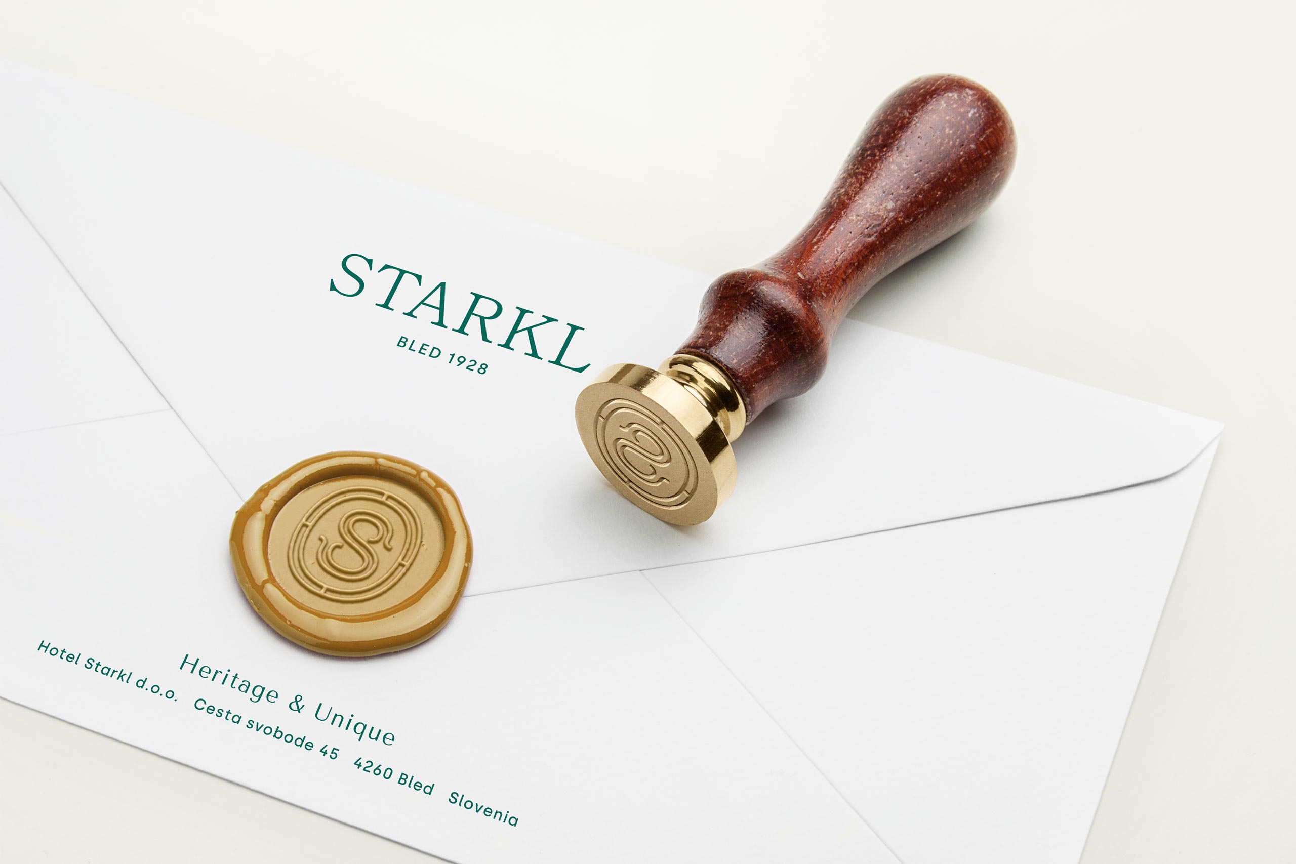 Studio-Hrastar-Hotel-Starkl-Envelope