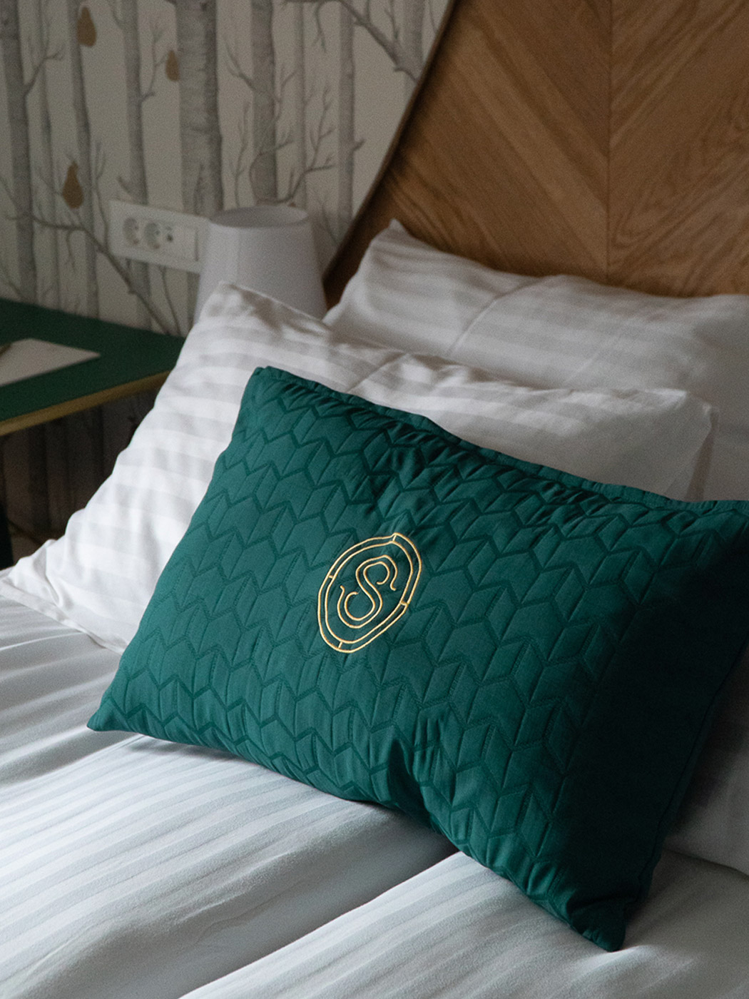 Studio-Hrastar-Hotel-Starkl-Pillow