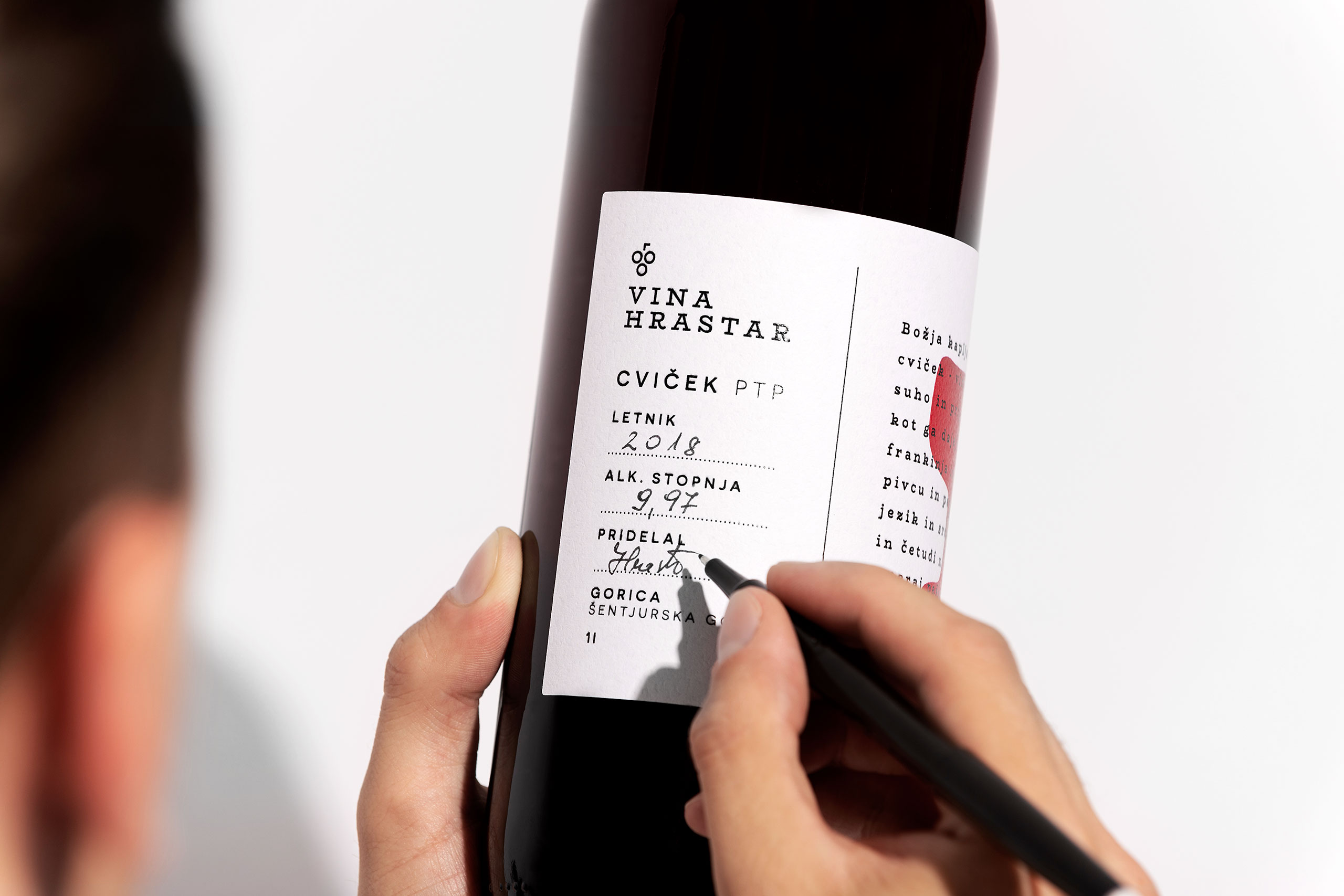 Studio-Hrastar-Vina-Hrastar-Bottles-2